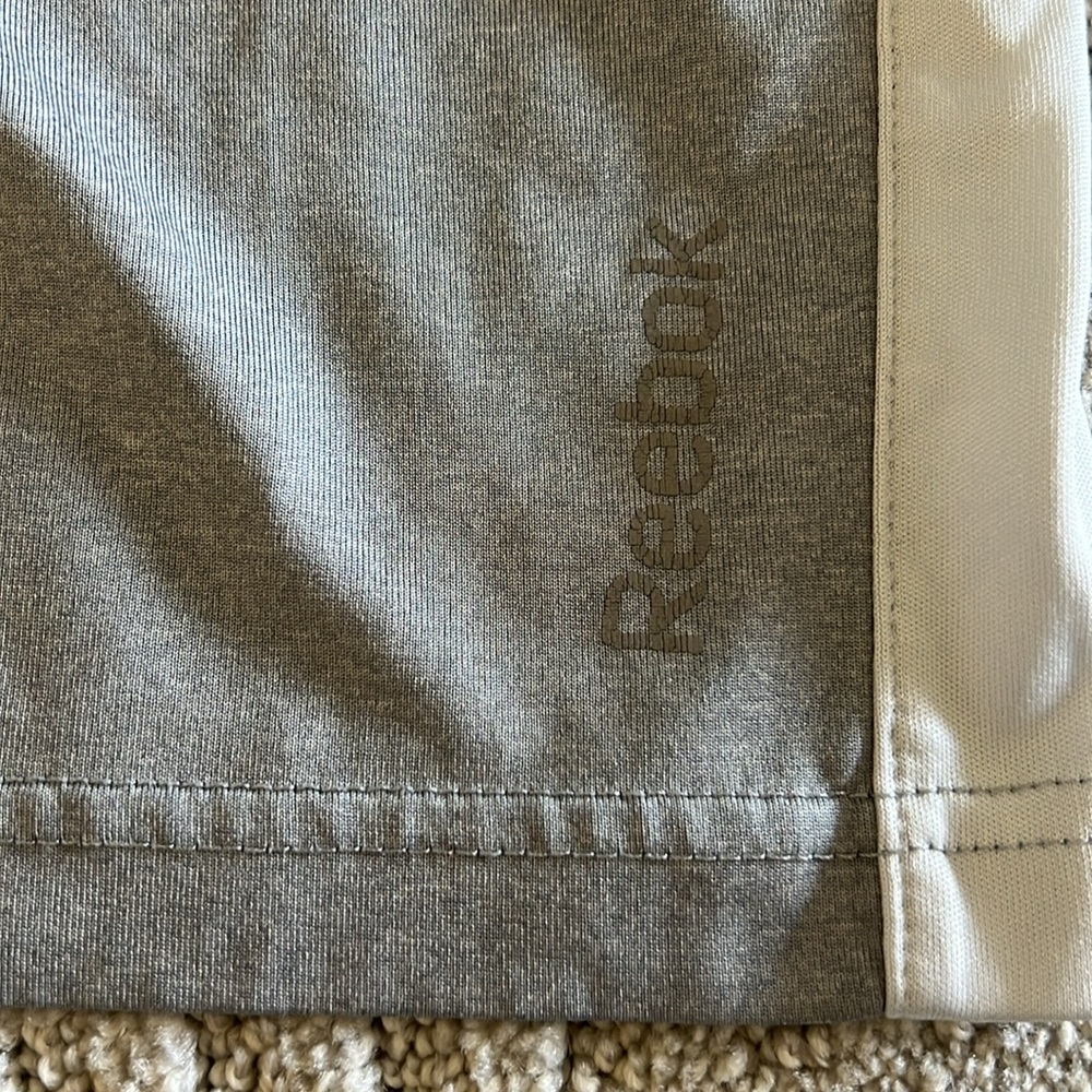 Reebok men’s shorts - Picture 2 of 4